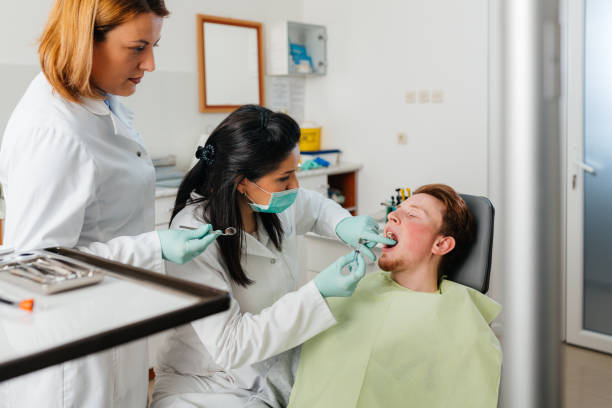 Best Emergency Treatment for Dental Infections or Abscesses in Monte Alto, TX